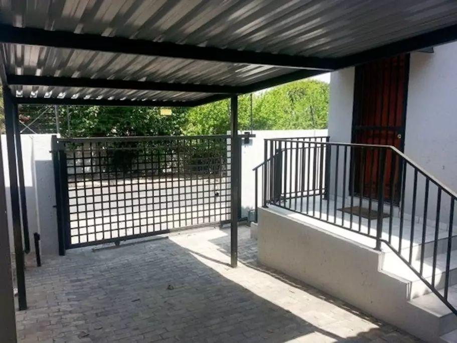יוהנסבורג Spacious Garden Cottage מראה חיצוני תמונה
